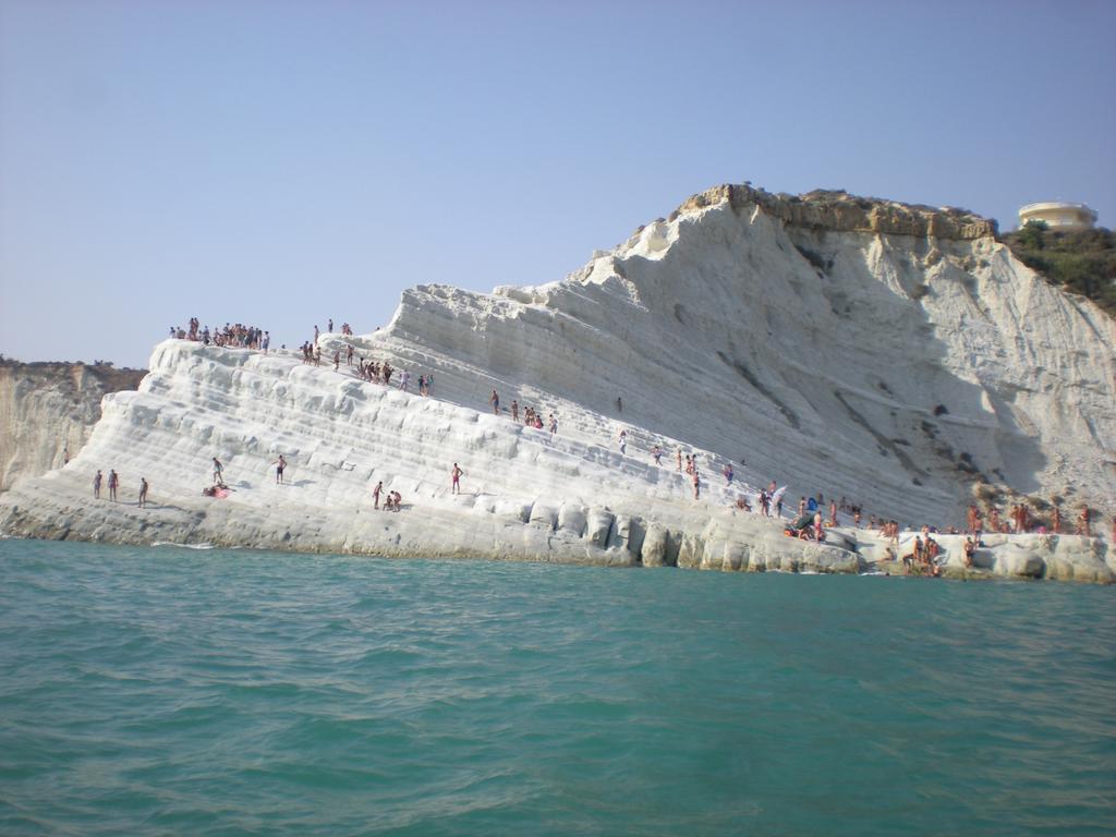 Un Tuffo Alla Scala Dei Turchi